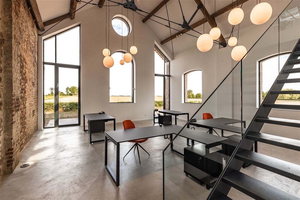 Bureau à TOURINNES-SAINT-LAMBERT (0 chambre)