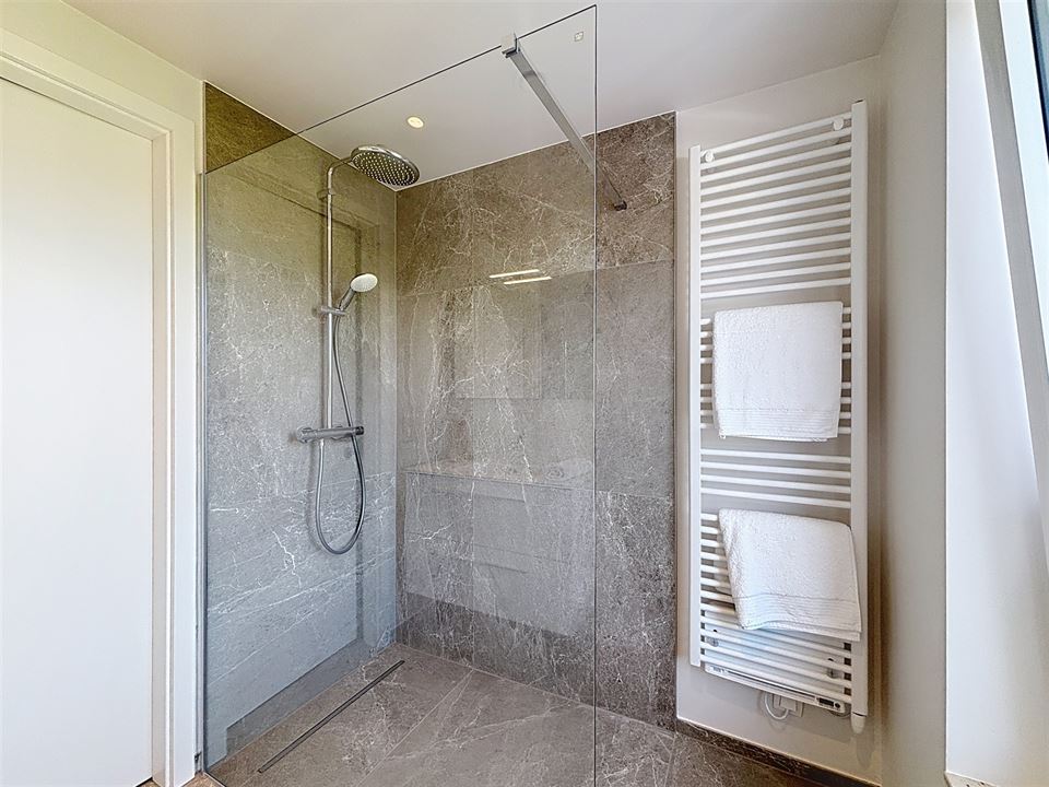 Appartement à EGHEZÉE (2 chambres)