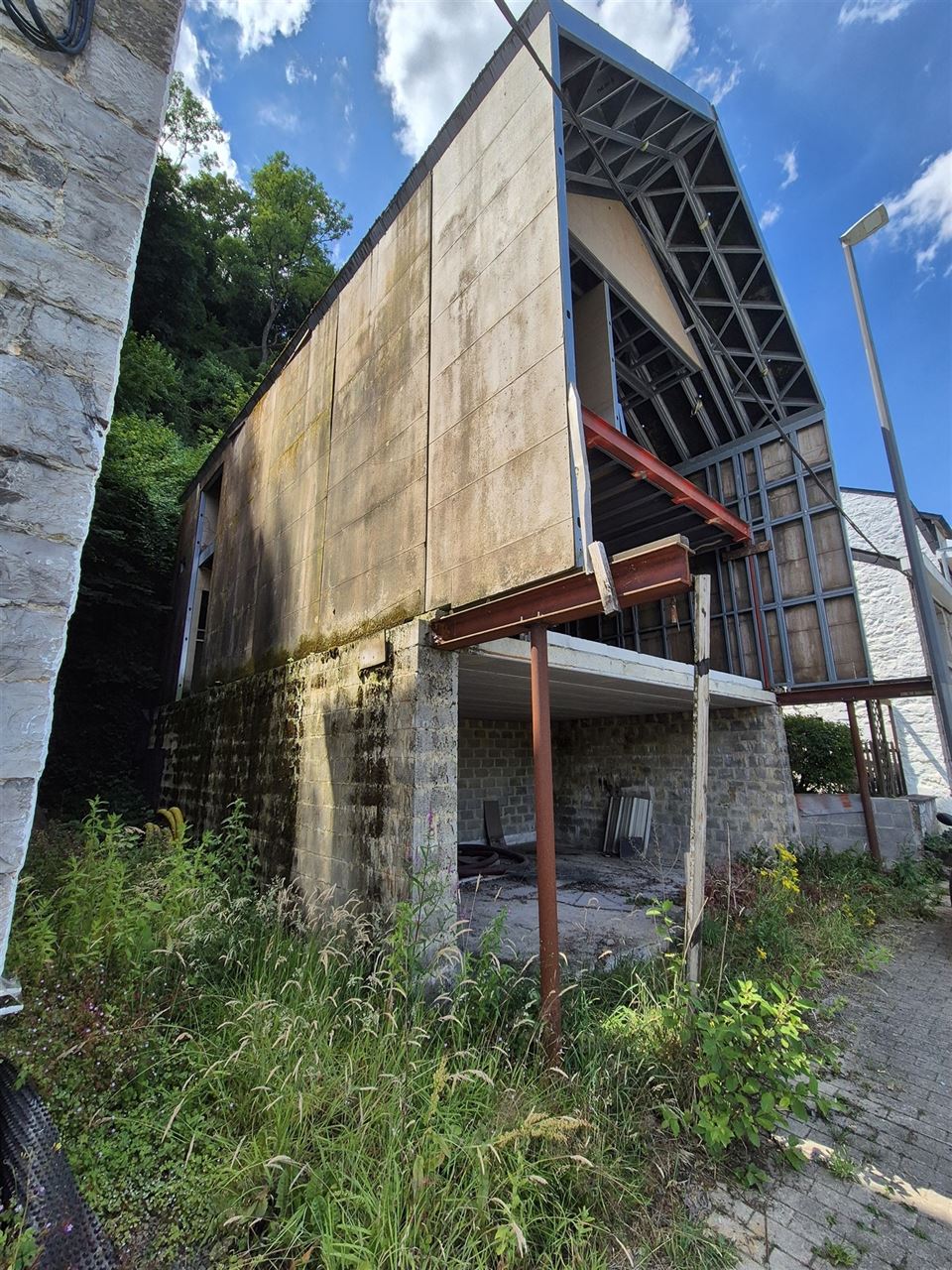 Maison à ANNEVOIE-ROUILLON (3 chambres)