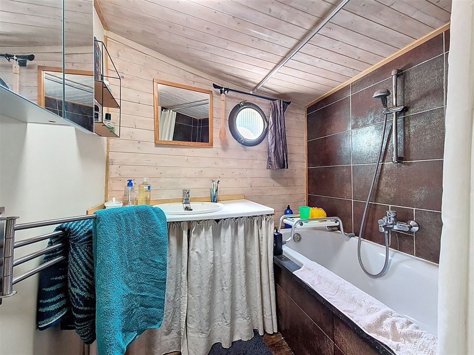 Bien exceptionnel à JAMBES (3 chambres)