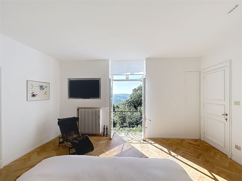 Bien exceptionnel à NAMUR (6 chambres)