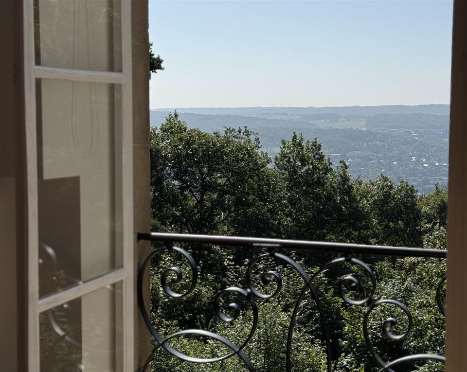 Bien exceptionnel à NAMUR (6 chambres)