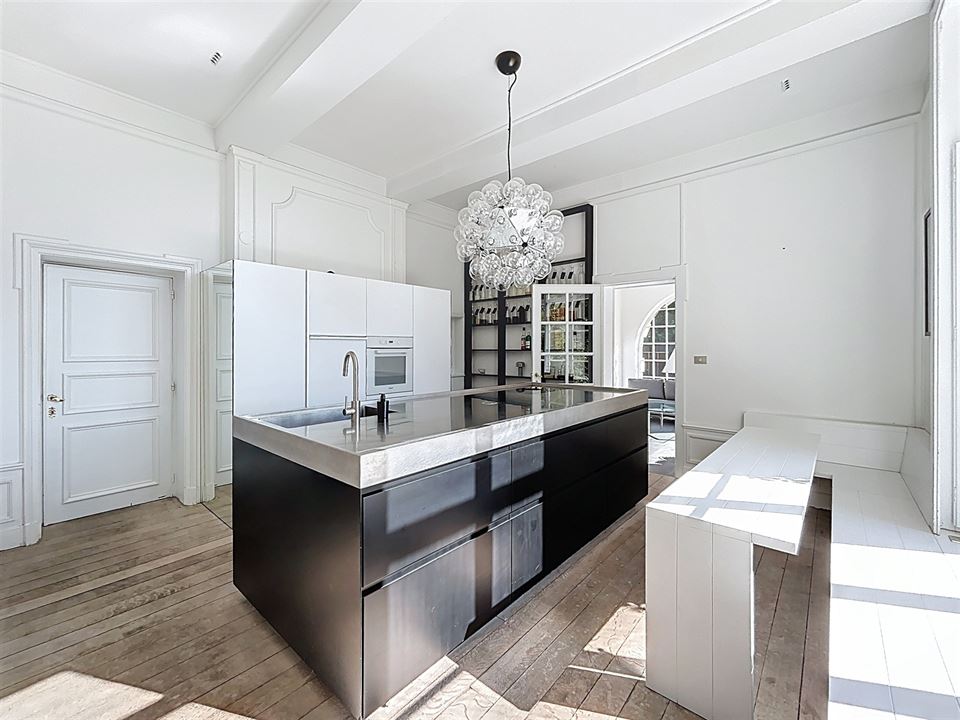 Bien exceptionnel à NAMUR (6 chambres)