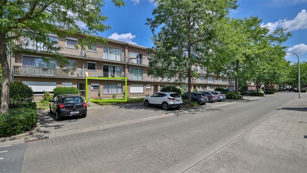 Gelijkvloers appartement (95m²) inclusief staanplaats en kelder
