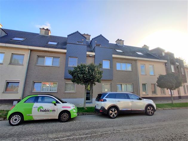 Zonnig duplex-app met 3 slpks, terras en staanplaats!