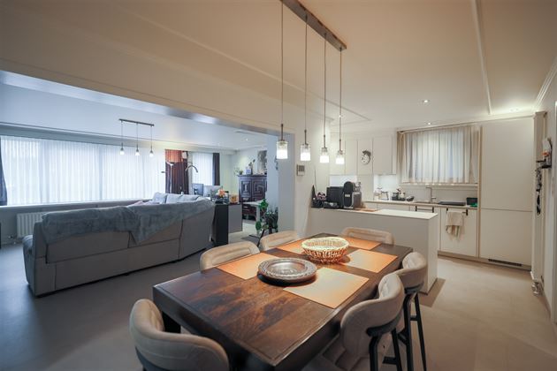 Ruim instapklaar gelijkvloers appartement op centrale ligging