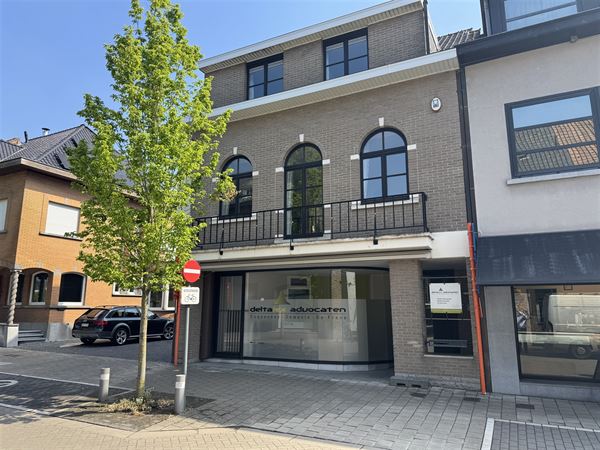 Ruim duplex appartement met 3 slaapkamers