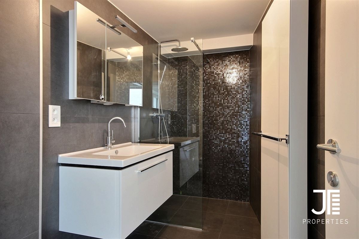 Foto 15 : Woonhuis te 1310 LA HULPE (België) - Prijs € 795.000