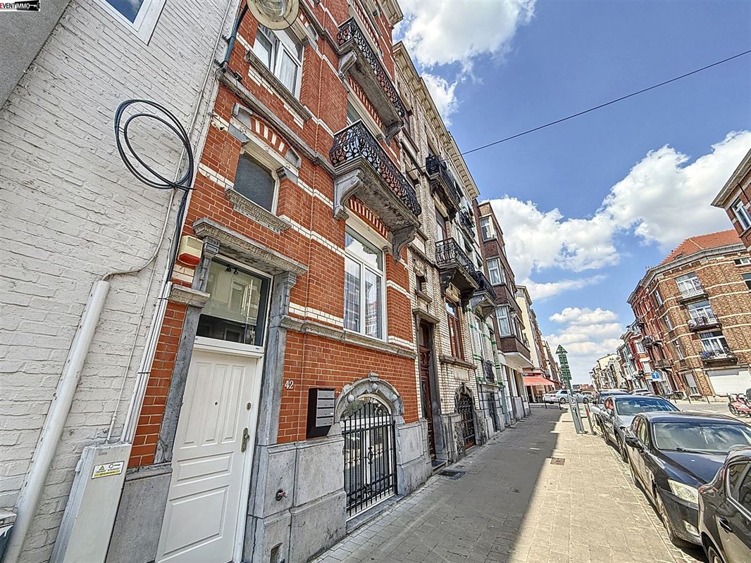 3-unit investment property 