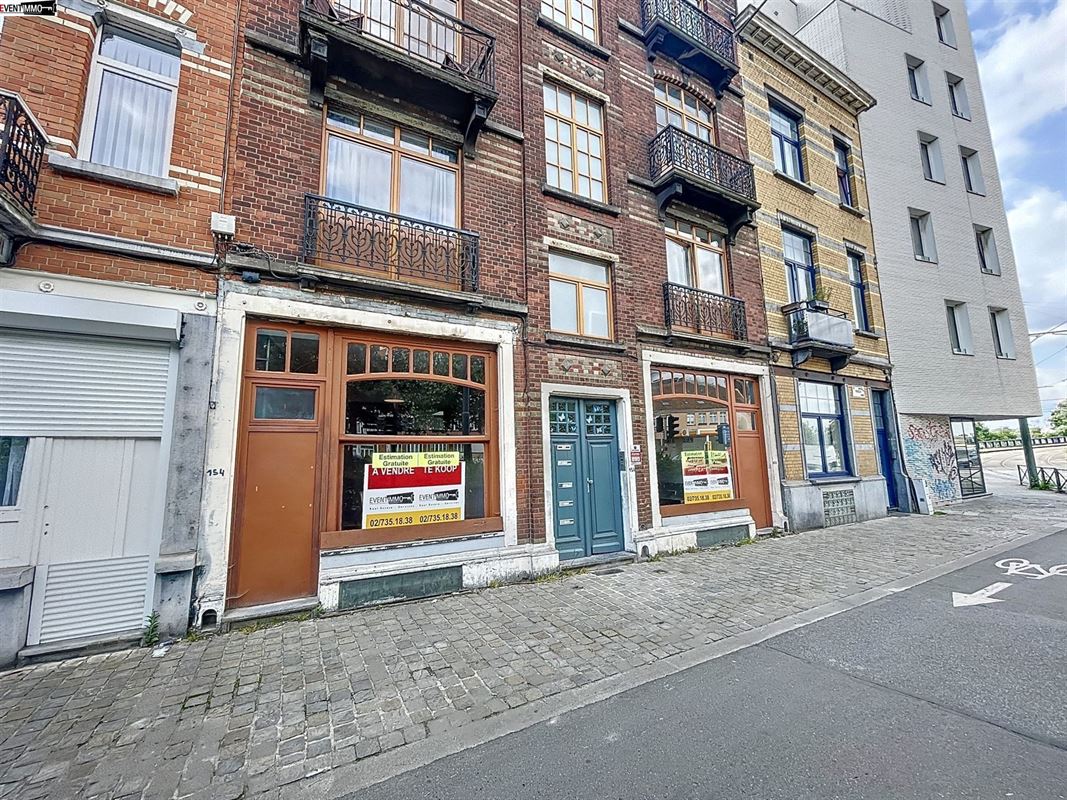 140 m² multi-use commercial ground floor 