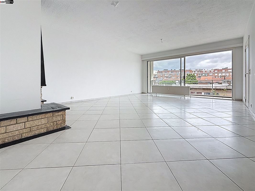 Spacious apartment with beautiful terrace