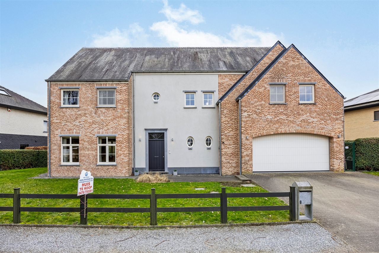 Beautiful villa in cul-de-sac