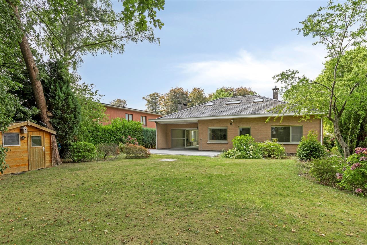 Fully renovated house in quiet residential area