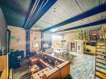 SUPERBE ET VOLUMINEUSE HABITATION ESPRIT LOFT