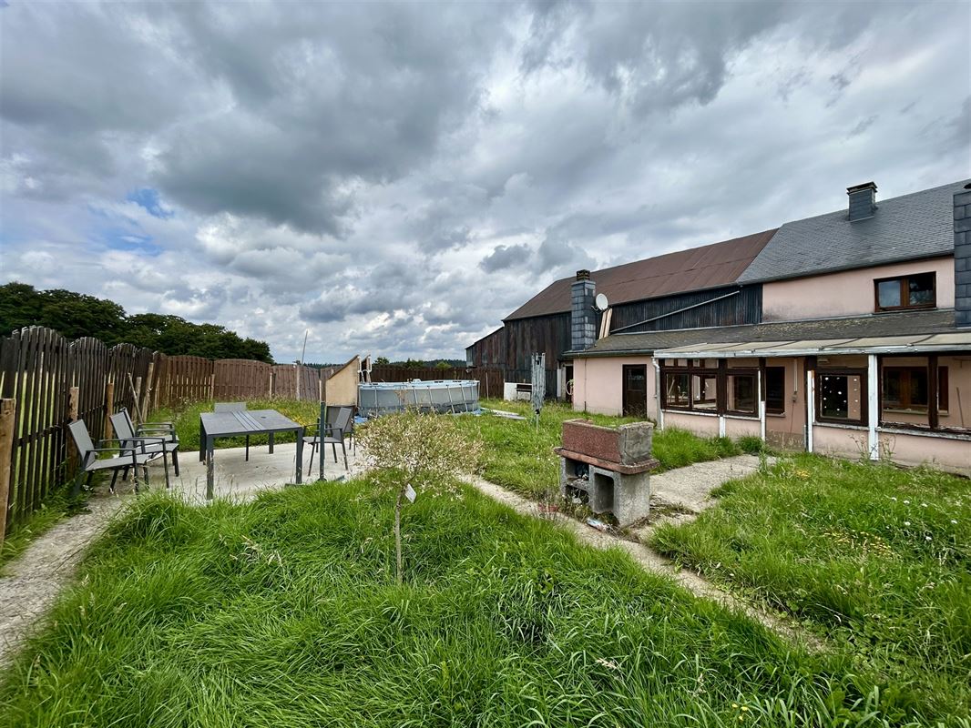 3 slaapkamer woning op 14a 10ca gelegen aan het einde van de woonwijk