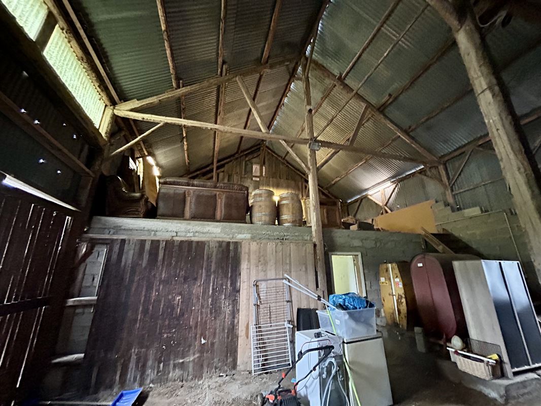 3 slaapkamer woning op 14a 10ca gelegen aan het einde van de woonwijk