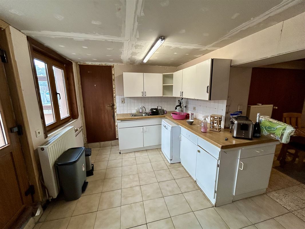 3 slaapkamer woning op 14a 10ca gelegen aan het einde van de woonwijk