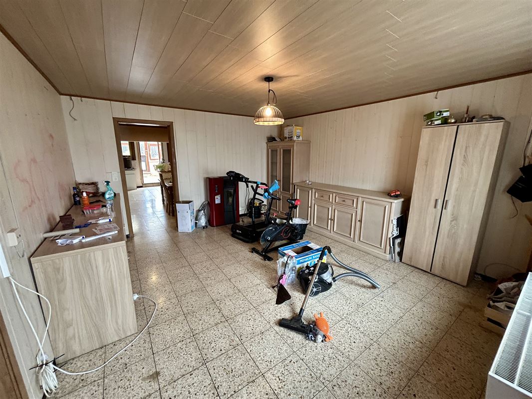 3 slaapkamer woning op 14a 10ca gelegen aan het einde van de woonwijk