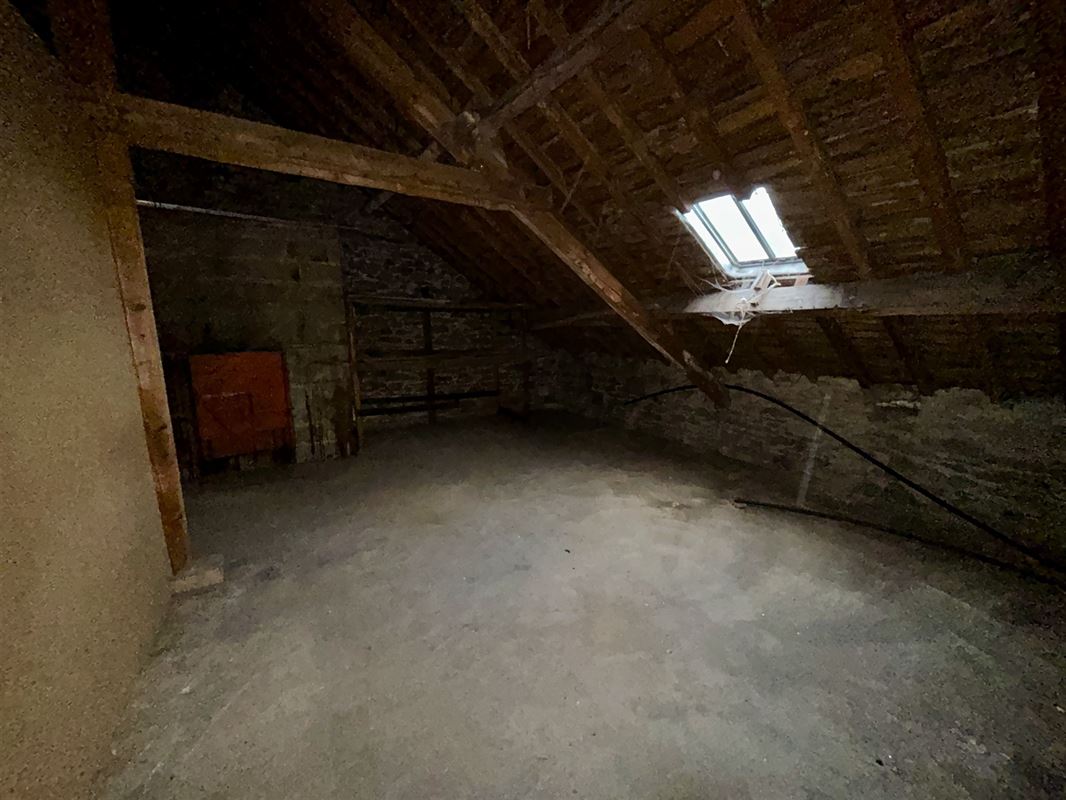 Maison 3 ch. ou + avec bel espace atelier sur 10a 40ca
