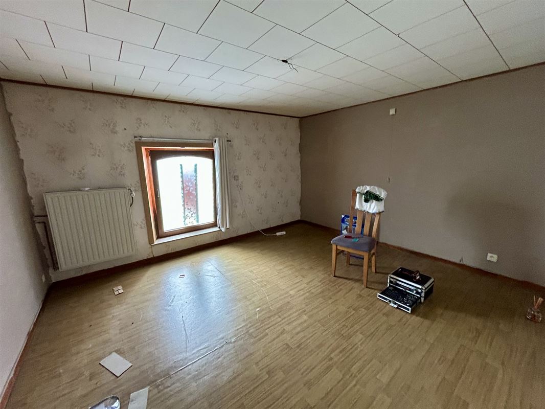 3 slaapkamer woning op 14a 10ca gelegen aan het einde van de woonwijk