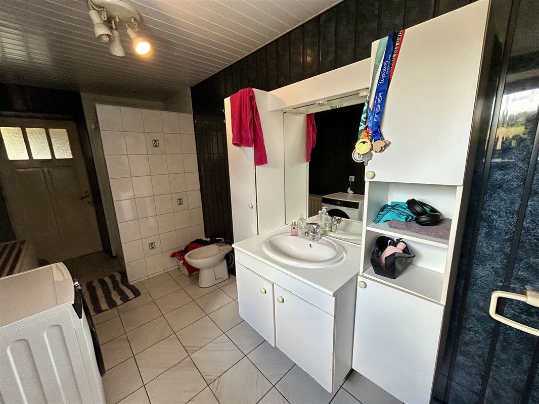 Fermette 3 ch. ou + avec appartement 3 ch., 15a 63ca