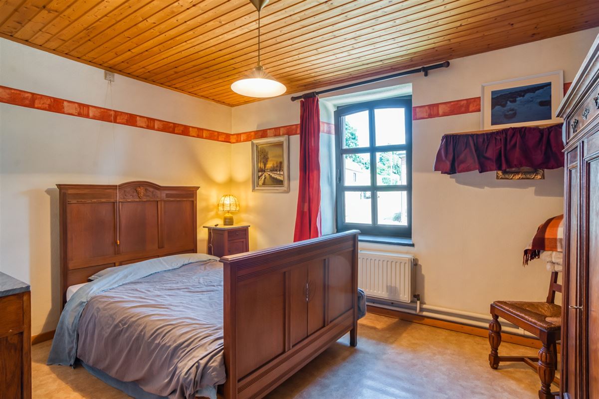 Fermette rénovée sur +- 36a ou + (poss. 5ha 40a)