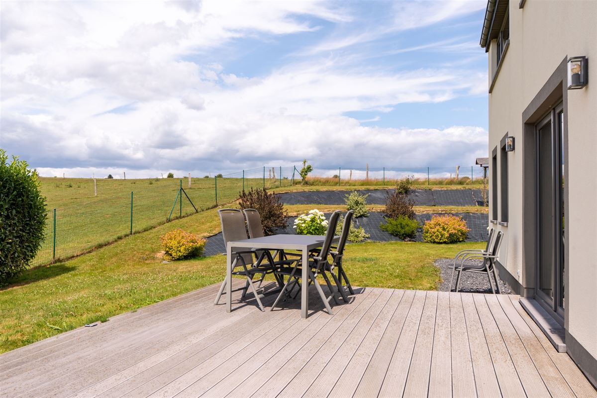 Très belle villa, 4 à 5 ch., 10a 65ca
