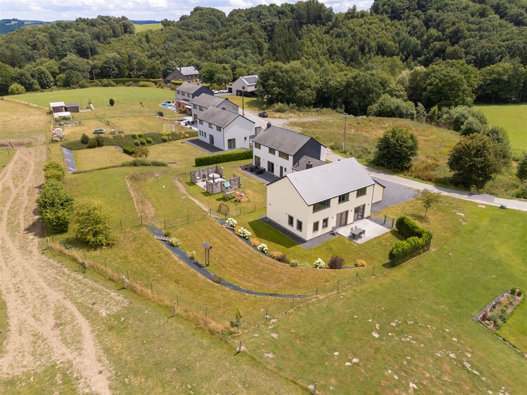 Très belle villa, 4 à 5 ch., 10a 65ca