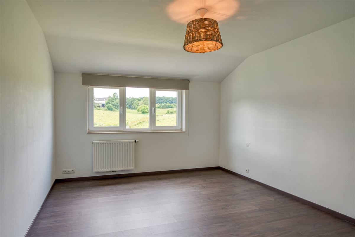 Très belle villa, 4 à 5 ch., 10a 65ca
