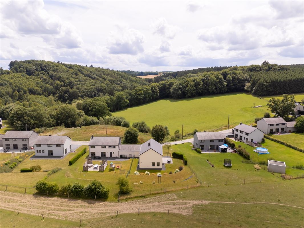 Très belle villa, 4 à 5 ch., 10a 65ca