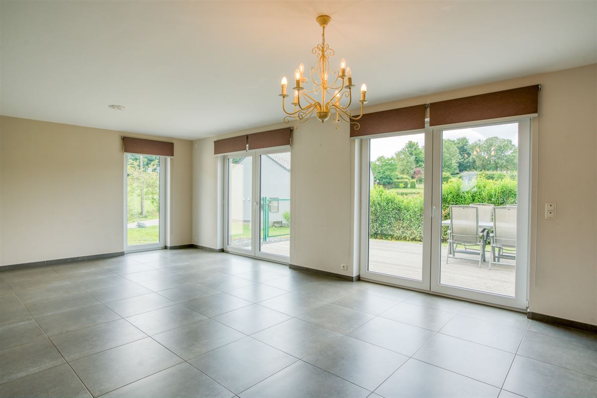 Très belle villa, 4 à 5 ch., 10a 65ca