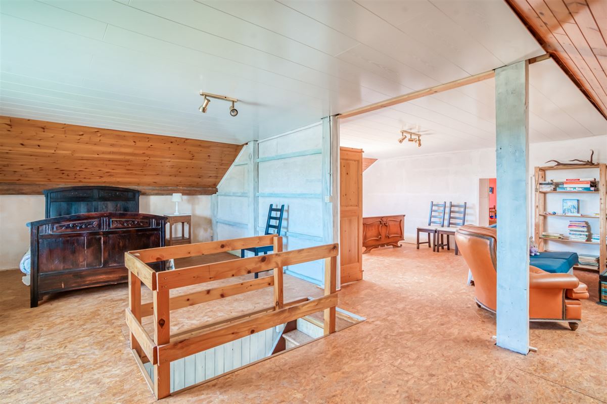Fermette rénovée sur +- 36a ou + (poss. 5ha 40a)