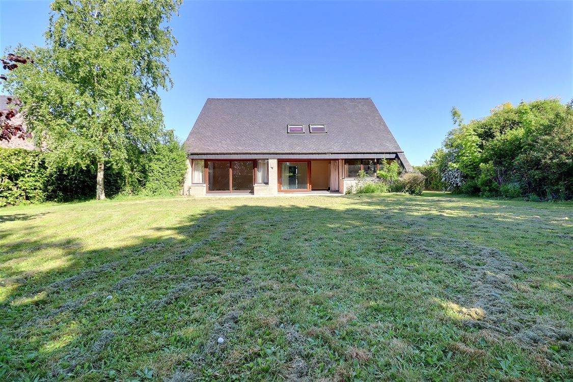 Villa/maison/ferme à PROFONDEVILLE (5 chambres)