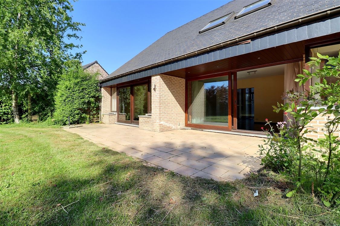 Villa/maison/ferme à PROFONDEVILLE (5 chambres)