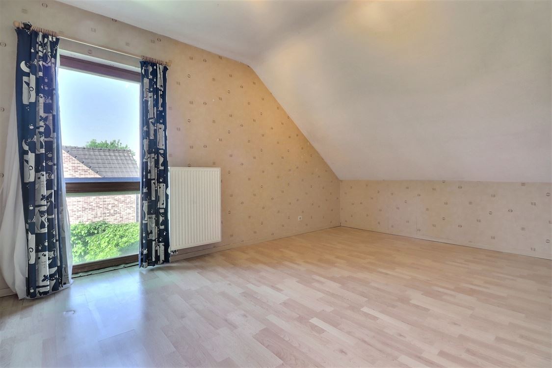 Villa/maison/ferme à PROFONDEVILLE (5 chambres)