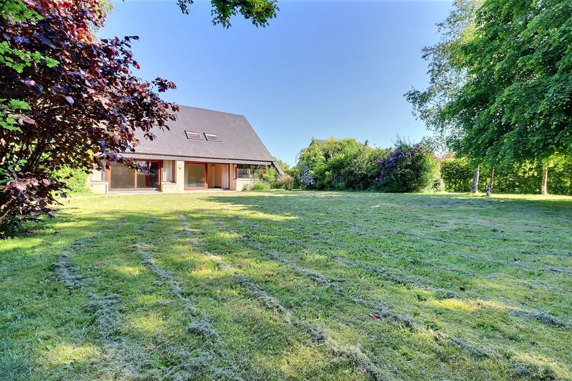 Villa/maison/ferme à PROFONDEVILLE (5 chambres)