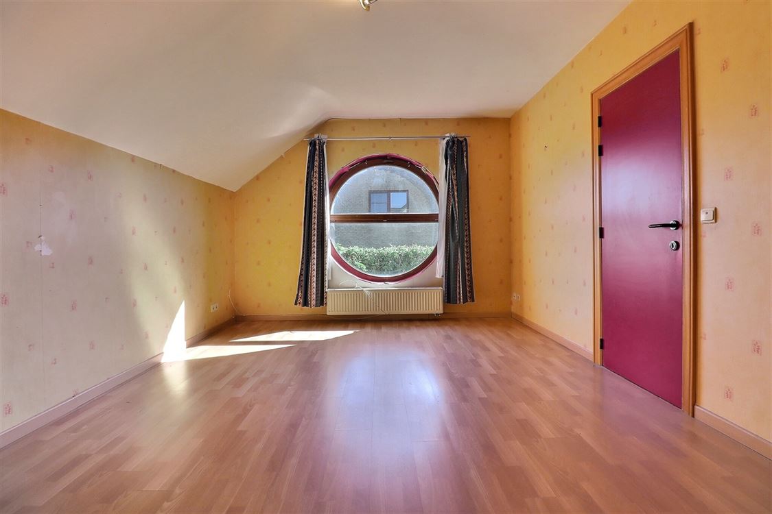 Villa/maison/ferme à PROFONDEVILLE (5 chambres)