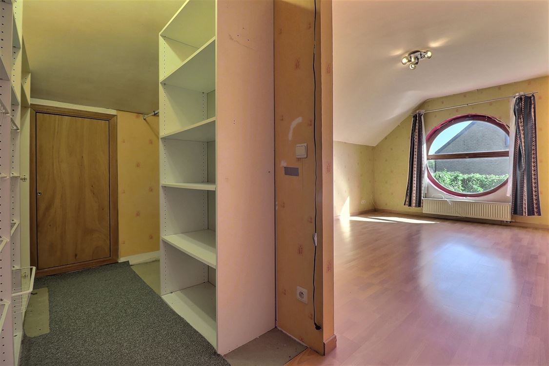 Villa/maison/ferme à PROFONDEVILLE (5 chambres)
