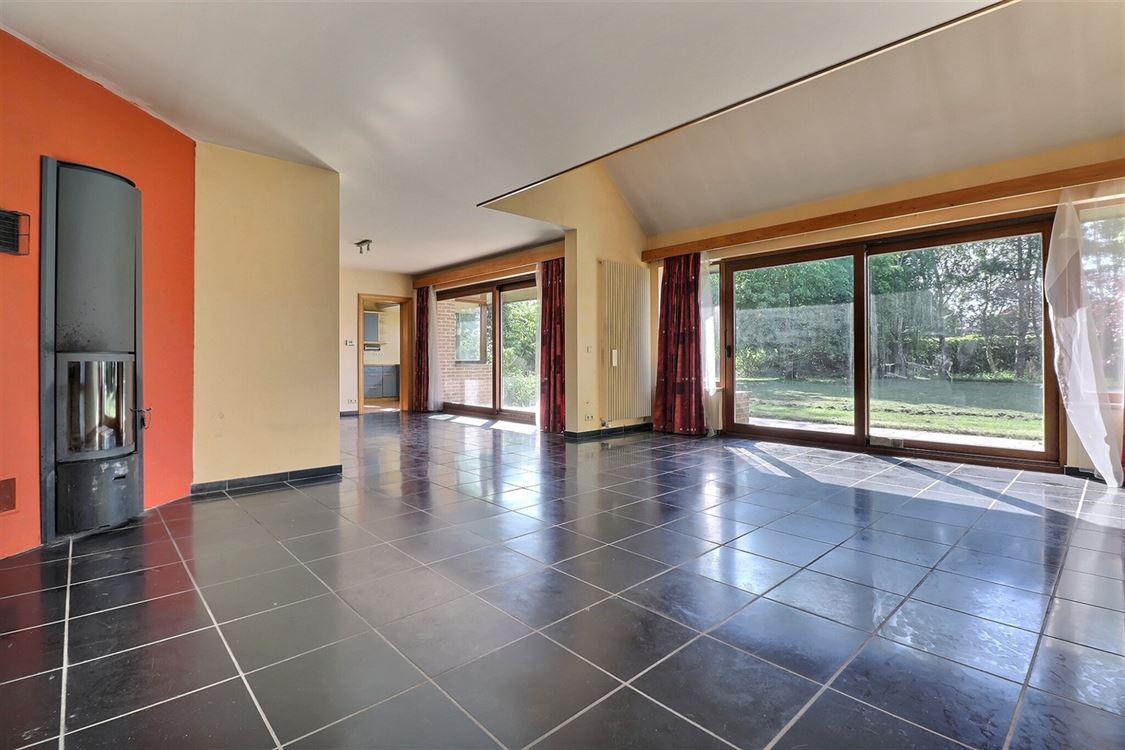 Villa/maison/ferme à PROFONDEVILLE (5 chambres)