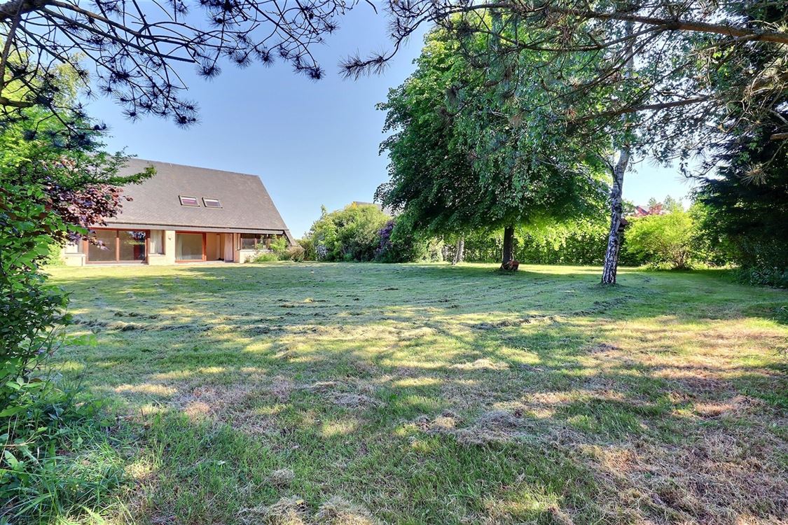 Villa/maison/ferme à PROFONDEVILLE (5 chambres)