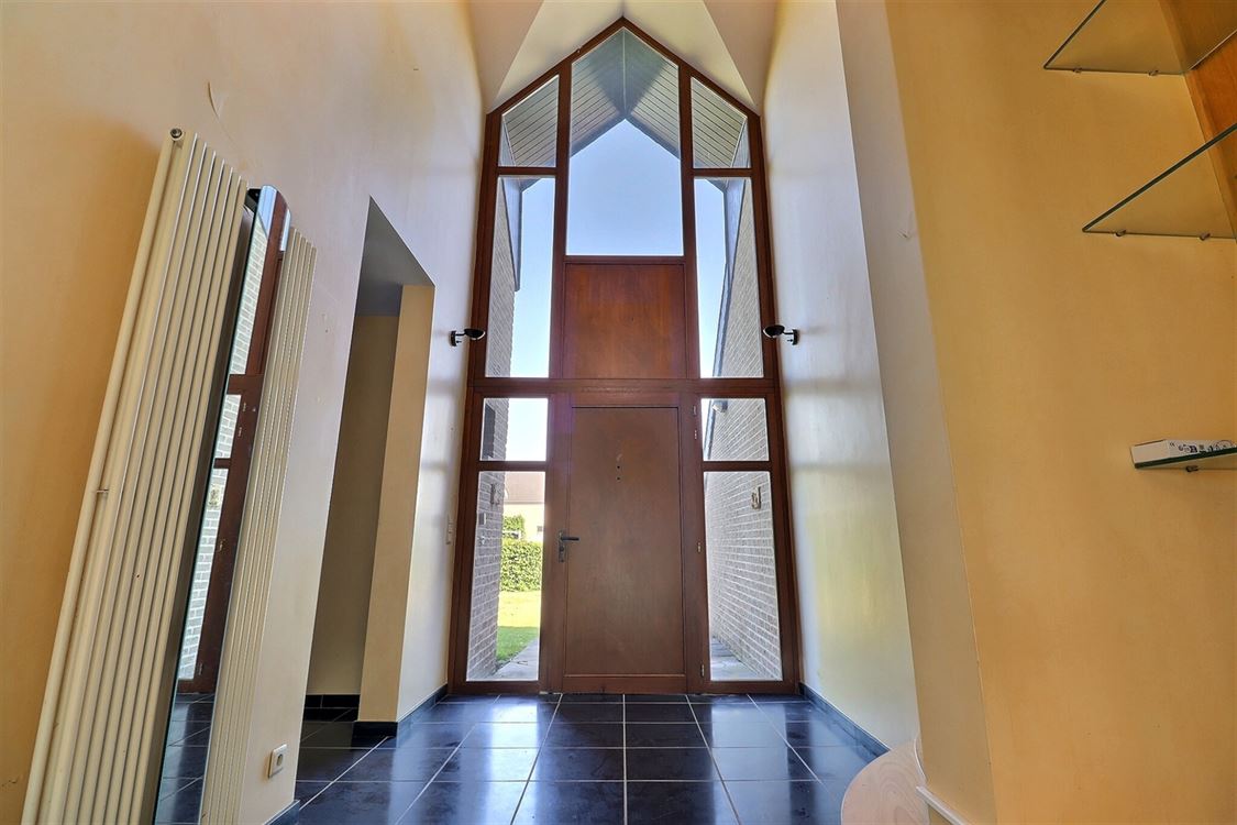 Villa/maison/ferme à PROFONDEVILLE (5 chambres)