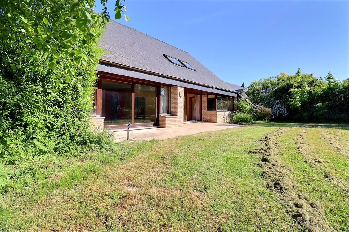 Villa/maison/ferme à PROFONDEVILLE (5 chambres)