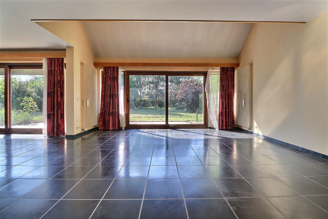 Villa/maison/ferme à PROFONDEVILLE (5 chambres)