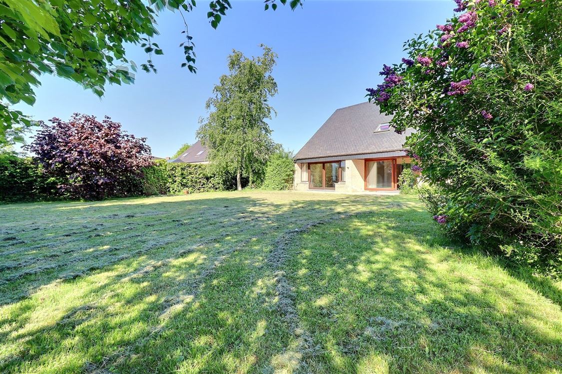 Villa/maison/ferme à PROFONDEVILLE (5 chambres)