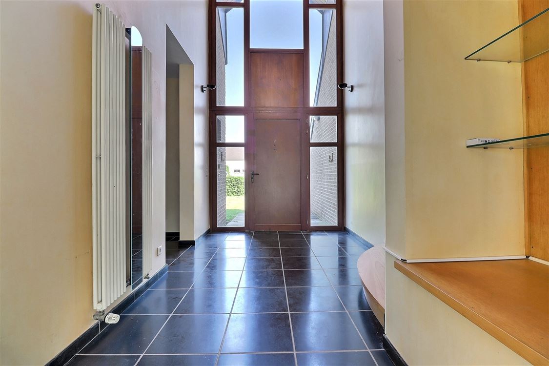 Villa/maison/ferme à PROFONDEVILLE (5 chambres)