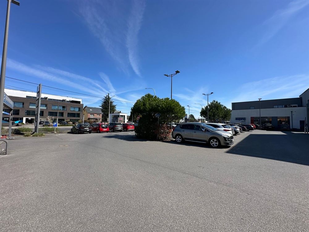 Local commercial à ERPENT (0 chambre)