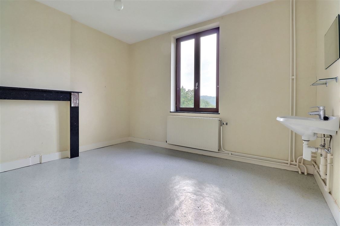 Villa/maison/ferme à FLAWINNE (4 chambres)