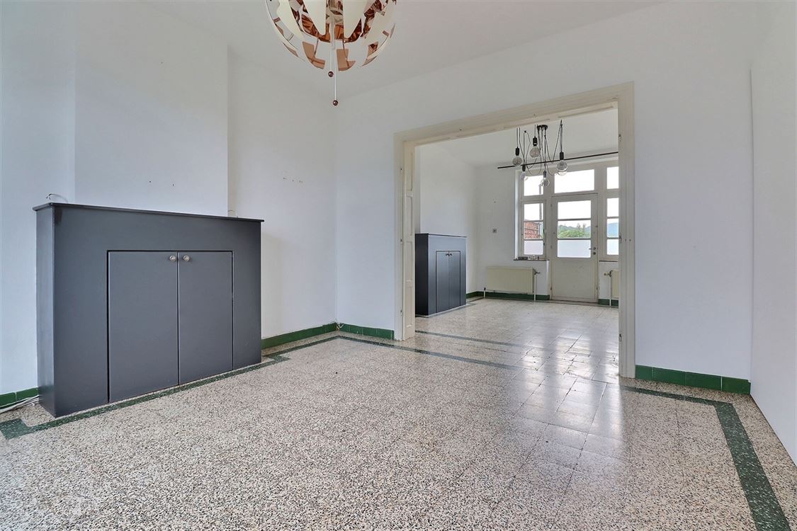 Villa/maison/ferme à FLAWINNE (4 chambres)