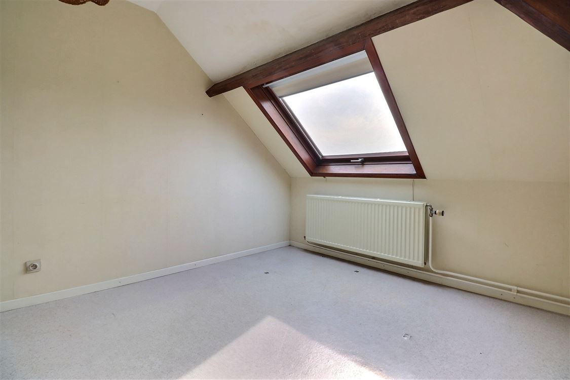 Villa/maison/ferme à FLAWINNE (4 chambres)