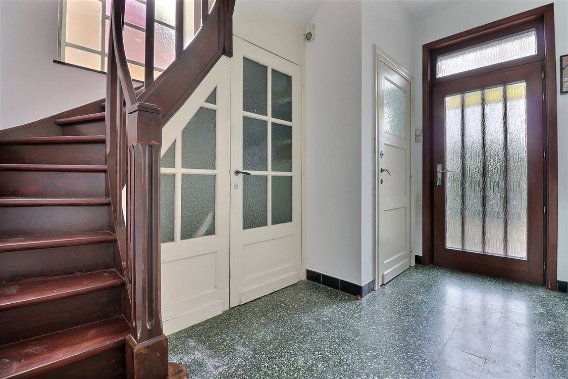 Villa/maison/ferme à FLAWINNE (4 chambres)